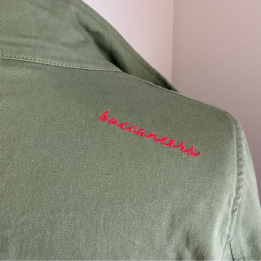 WEAR by Erin Andrews Tampa Bay Buccaneers Army Jacket - Picture 4 of 5